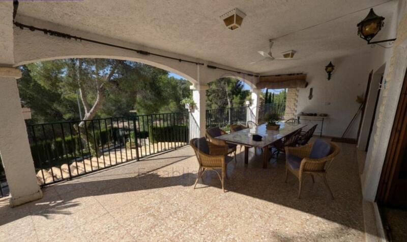 4 Schlafzimmer Villa zu verkaufen