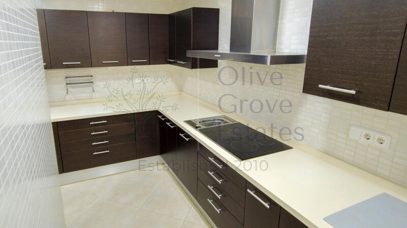3 bedroom Apartment for Long Term Rent