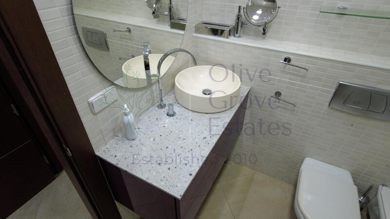 3 bedroom Apartment for Long Term Rent