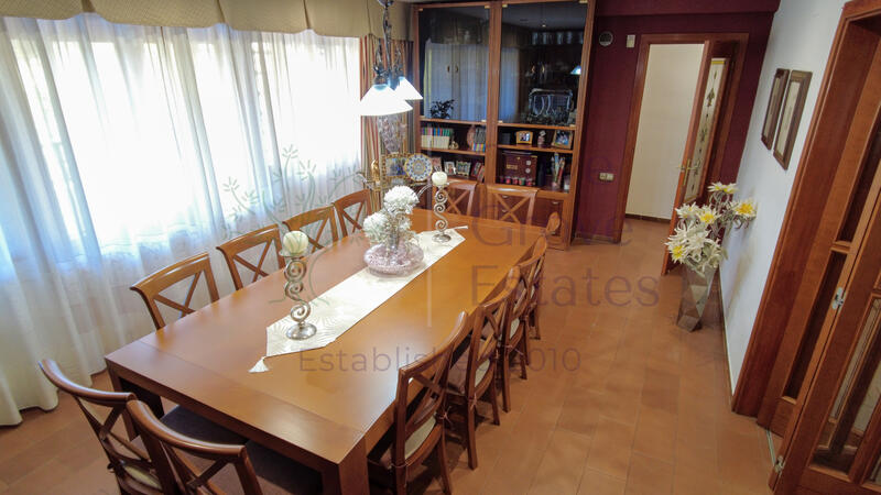 5 bedroom Country House for sale
