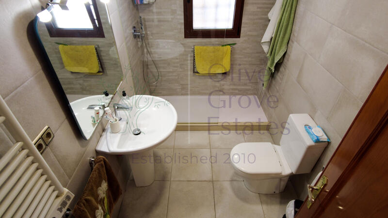 5 bedroom Country House for sale