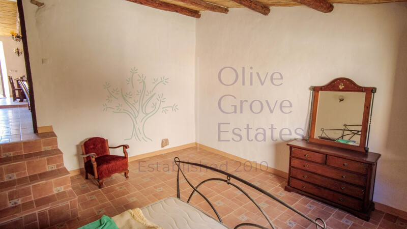 8 bedroom Country House for sale