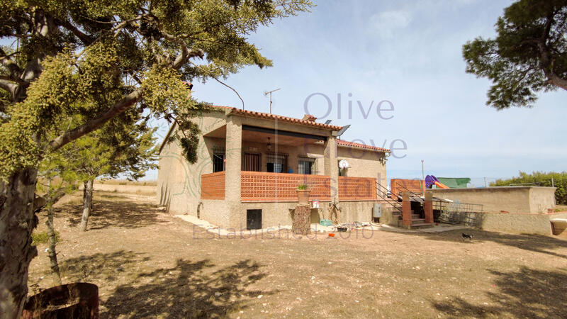 Country House for sale in Almansa, Albacete