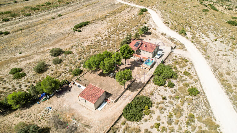 4 bedroom Country House for sale