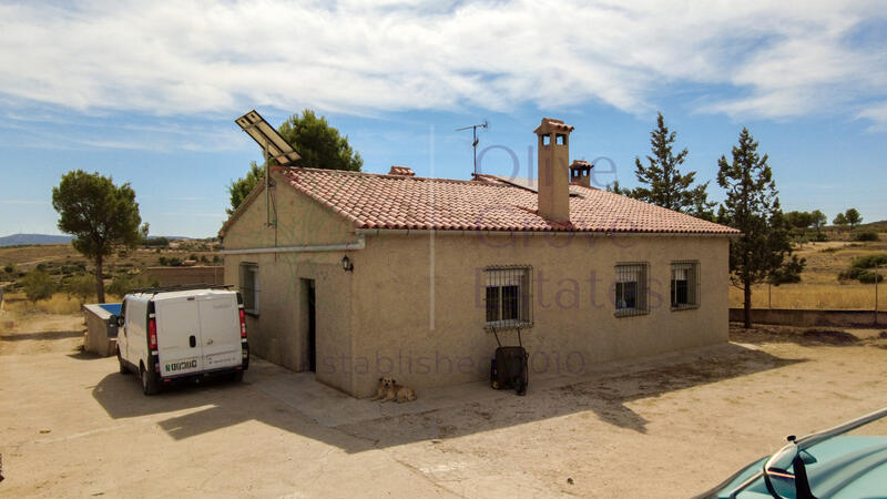 4 bedroom Country House for sale