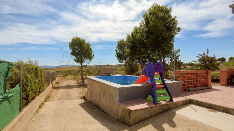 4 bedroom Country House for sale