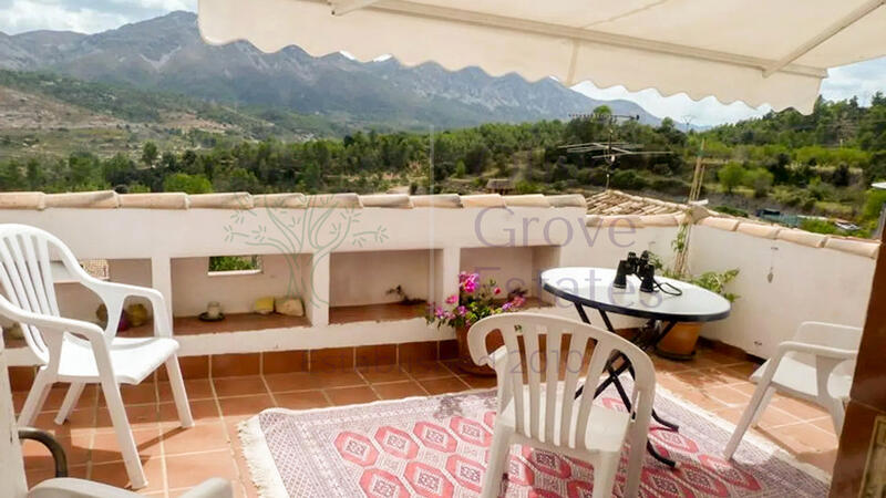 4 bedroom Country House for sale