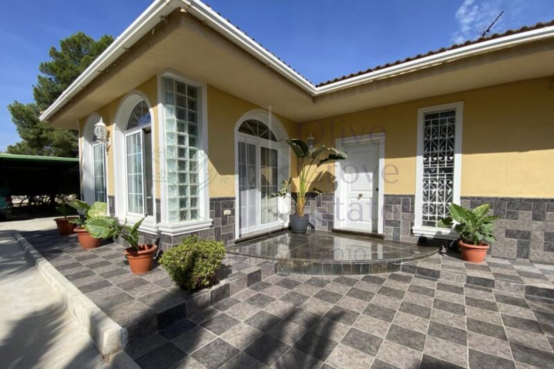 Villa till salu i Elda, Alicante