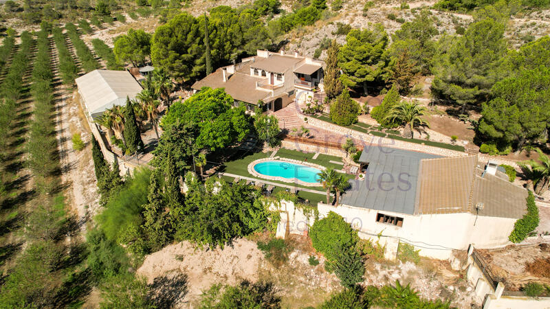 7 bedroom Country House for sale