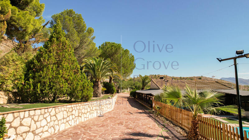 7 bedroom Country House for sale