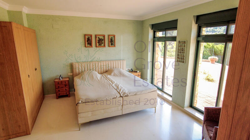 Villa for sale