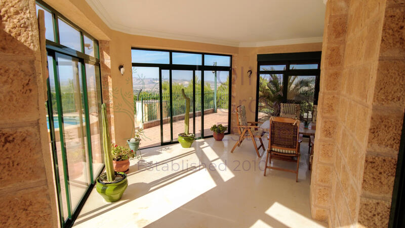 Villa for sale
