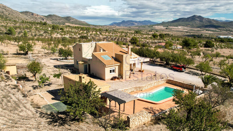Villa til salgs i Salinas, Málaga Villa til salgs i Salinas, Málaga