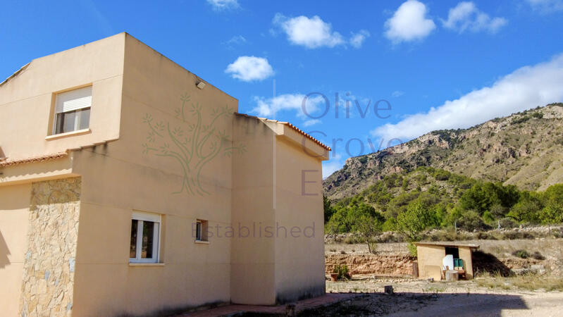 4 soverom Villa til salgs 4 soverom Villa til salgs