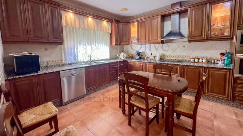 4 bedroom Villa for sale 4 bedroom Villa for sale