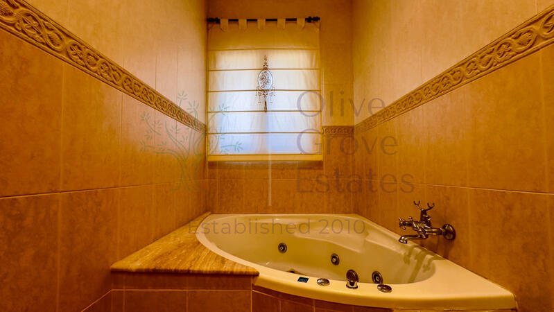 4 bedroom Villa for sale 4 bedroom Villa for sale