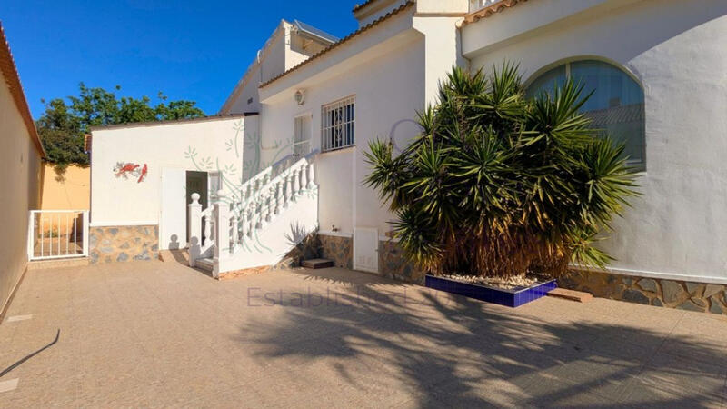 3 bedroom Villa for sale