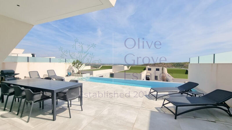 4 Cuarto Villa en venta