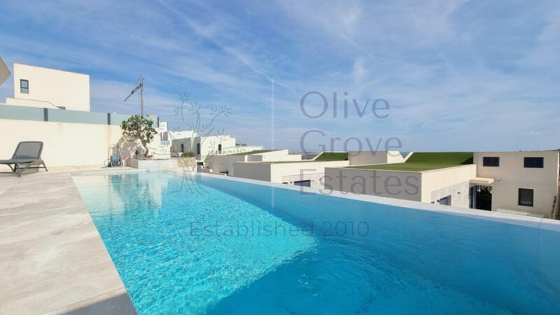 4 Cuarto Villa en venta