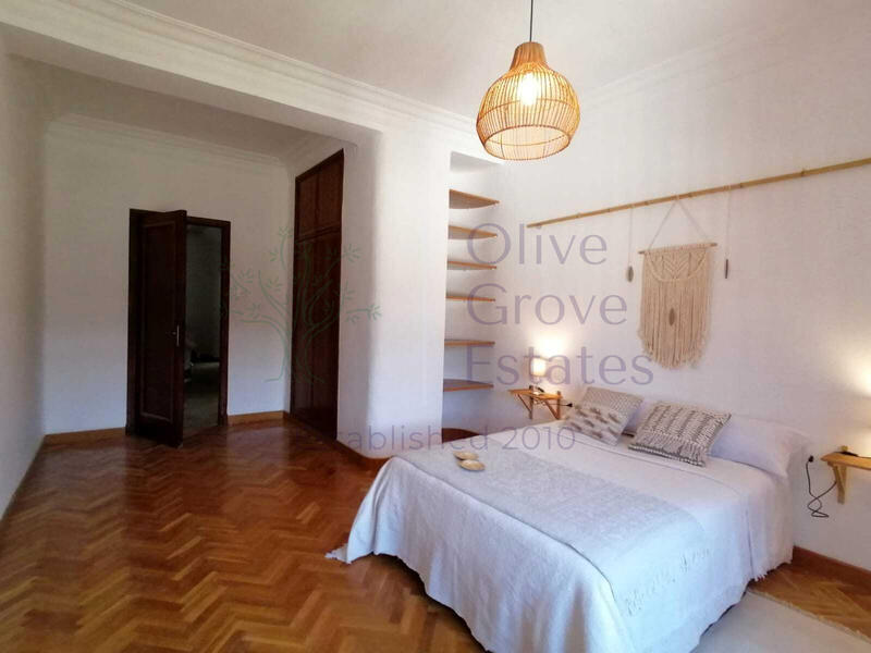 7 bedroom Country House for sale