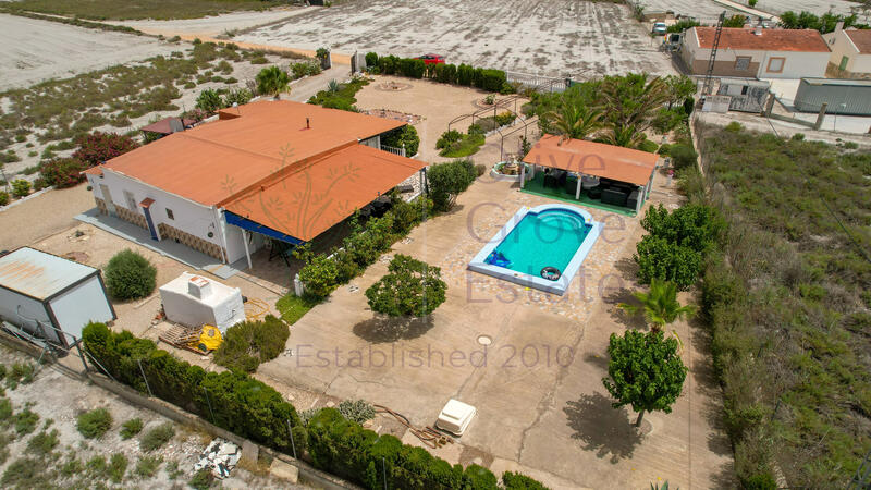 4 bedroom Villa for sale
