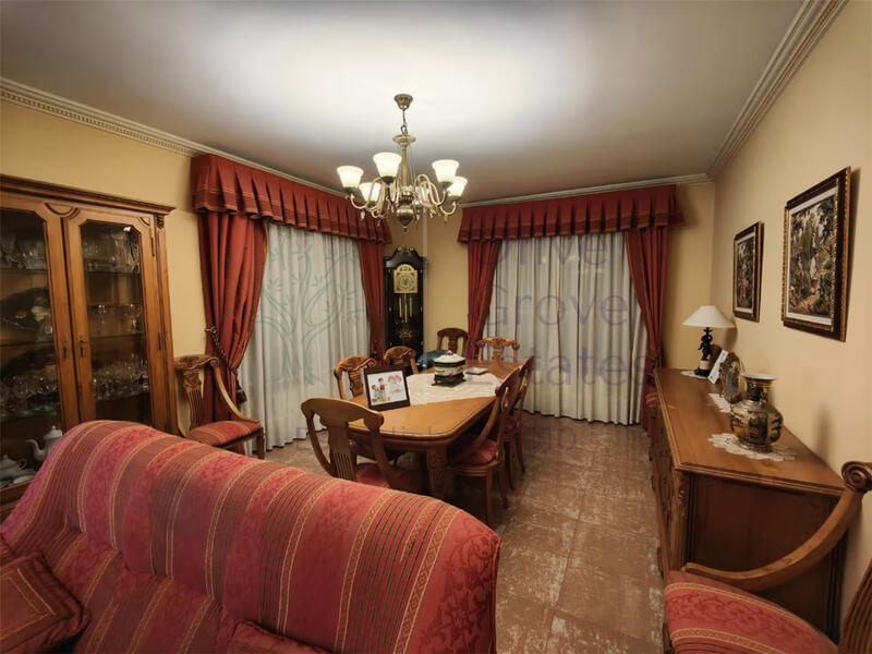 5 bedroom Villa for sale