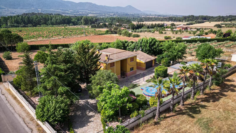 5 bedroom Villa for sale