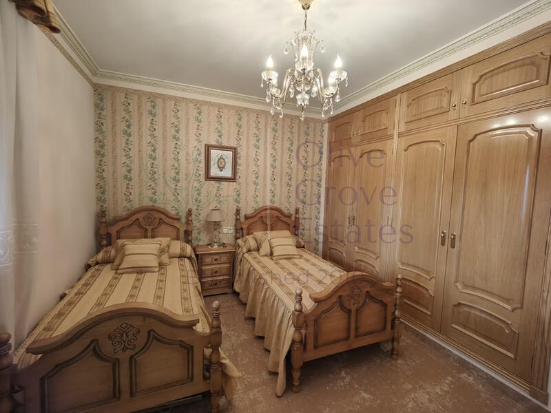 5 bedroom Villa for sale