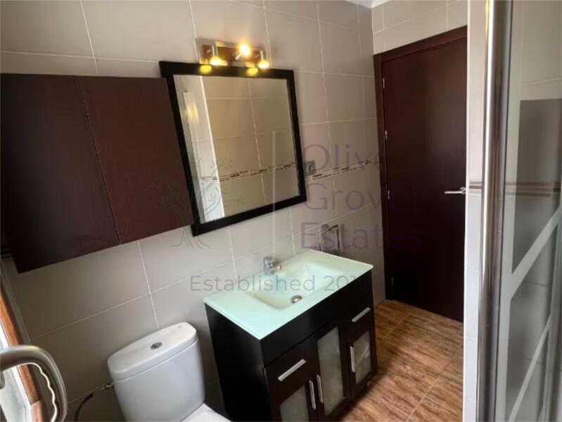 1 bedroom Country House for sale 1 bedroom Country House for sale