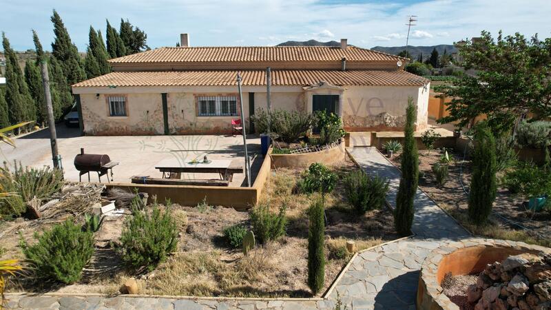 6 bedroom Villa for sale