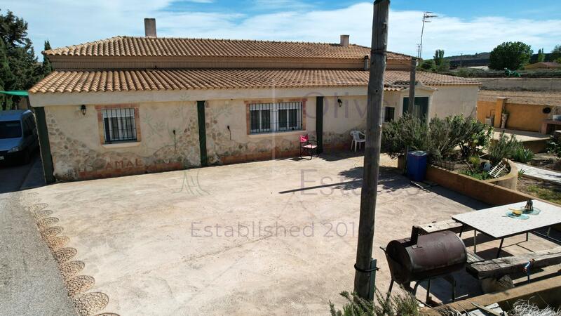 6 bedroom Villa for sale