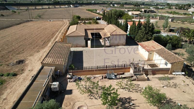 6 bedroom Villa for sale