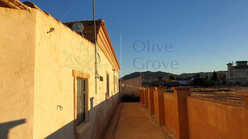 6 bedroom Villa for sale