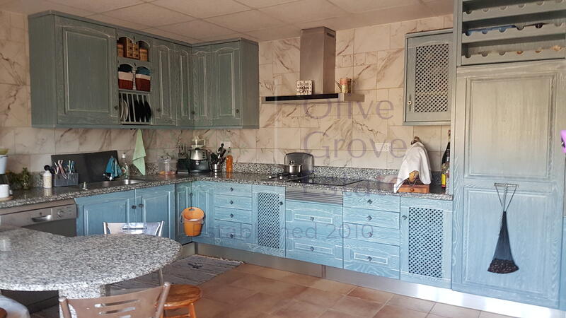 6 bedroom Villa for sale