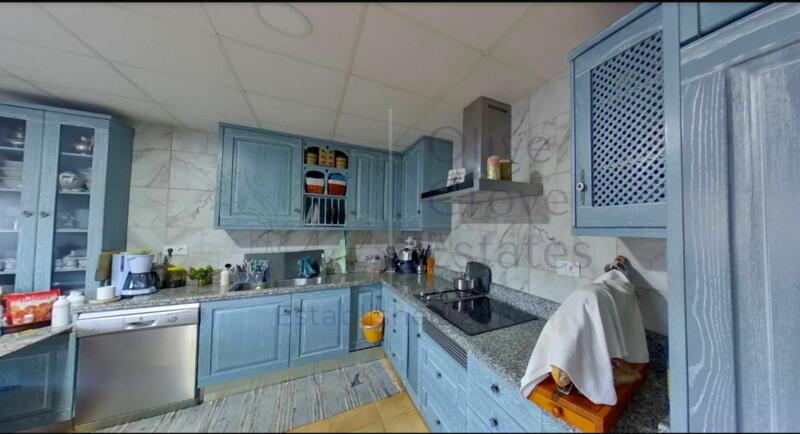 6 bedroom Villa for sale