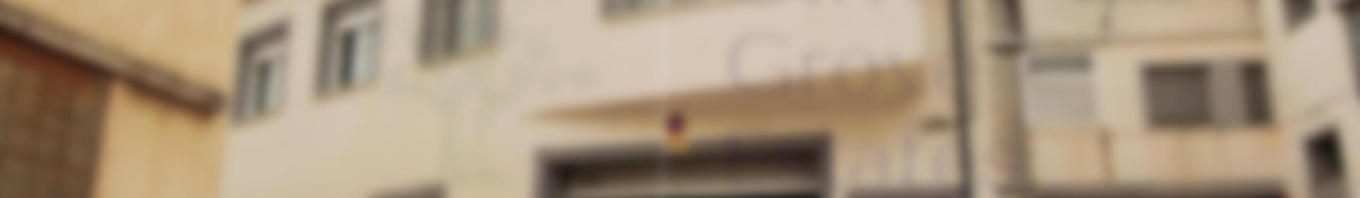 8 bedroom Townhouse for sale