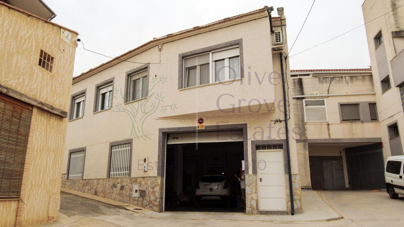 Townhouse for sale in Caudete, Albacete