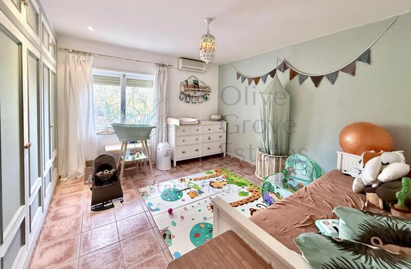 5 bedroom Land for sale