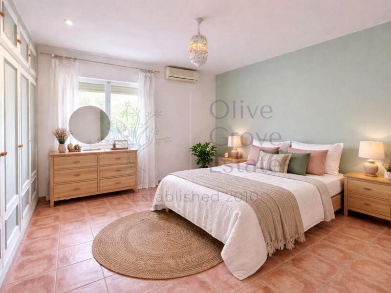 5 bedroom Land for sale