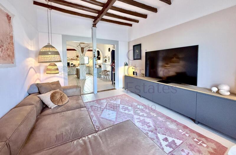 5 bedroom Land for sale