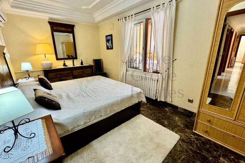 8 bedroom Villa for sale 8 bedroom Villa for sale