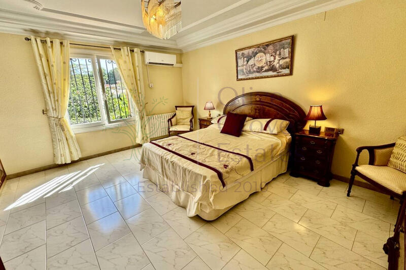 8 bedroom Villa for sale 8 bedroom Villa for sale