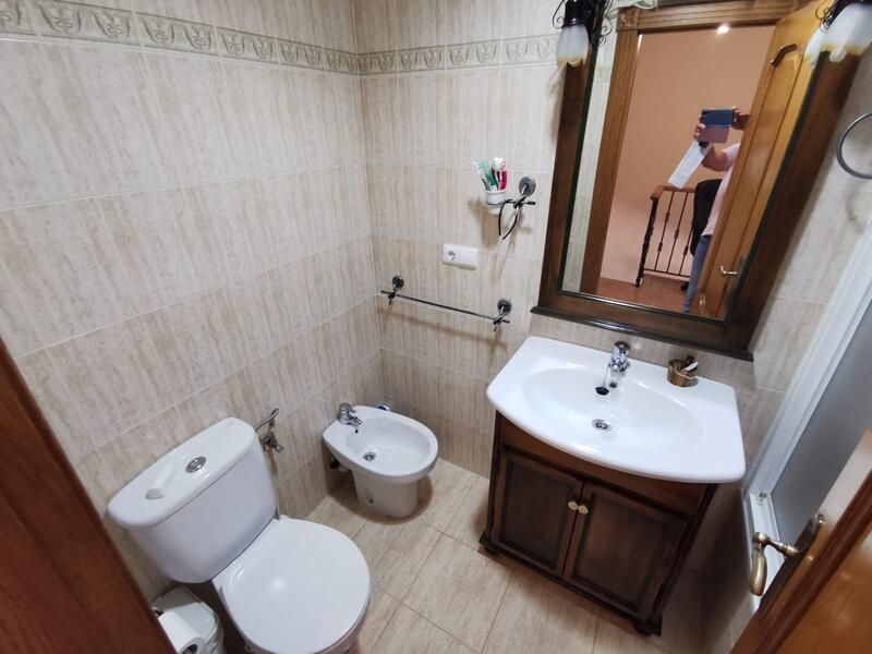 3 slaapkamer Gezinswoning Te koop