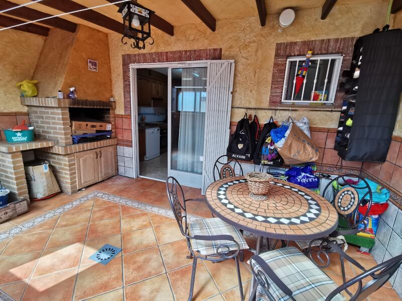 3 slaapkamer Gezinswoning Te koop