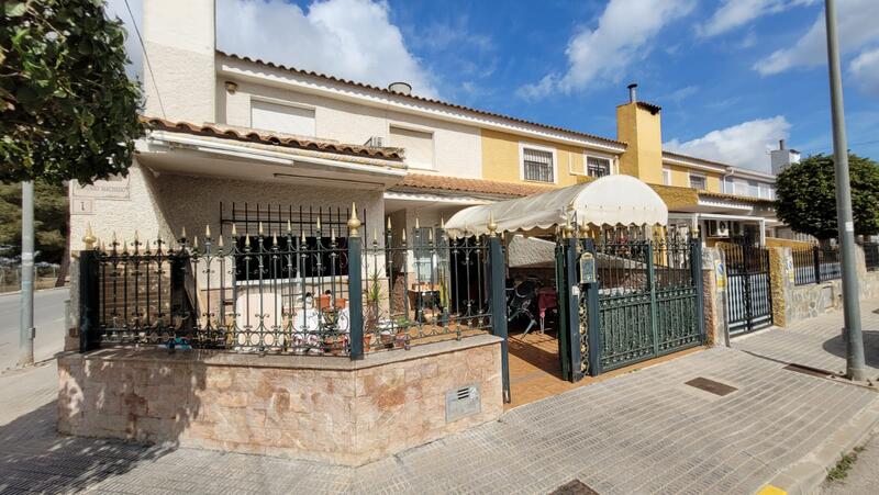 Stadthaus zu verkaufen in Almoradí, Alicante