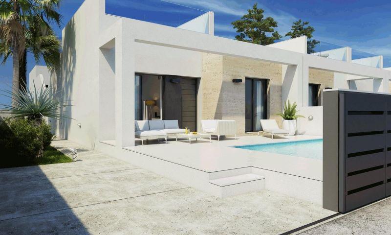 Villa til salg i Daya Nueva, Alicante