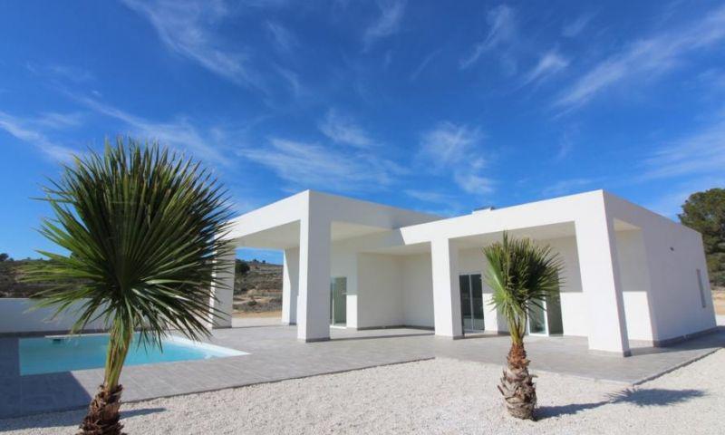 Villa en venta en Pinoso, Alicante