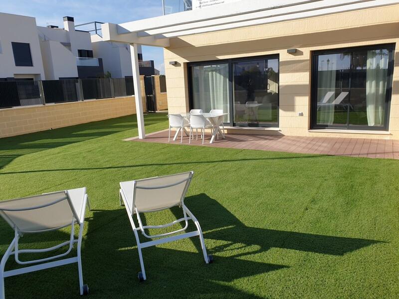 Villa en venta en Los Alcazares, Murcia