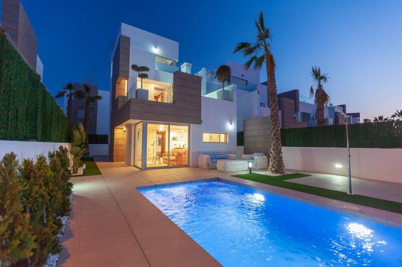 Villa for sale in Guardamar del Segura, Alicante