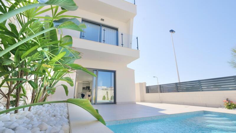 Villa en venta en Guardamar del Segura, Alicante